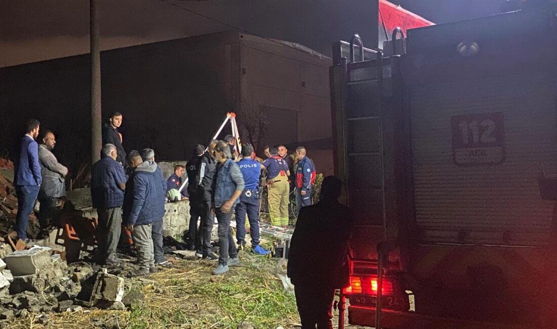 Manisa’nın Turgutlu ilçesinde hurda toplarken yaklaşık 25 metre derinliğindeki kuyuya